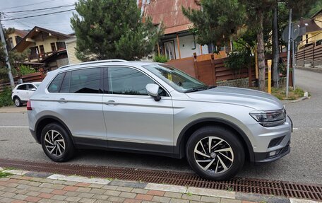 Volkswagen Tiguan II, 2018 год, 2 600 000 рублей, 18 фотография
