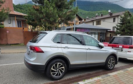 Volkswagen Tiguan II, 2018 год, 2 600 000 рублей, 20 фотография