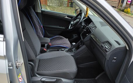 Volkswagen Tiguan II, 2018 год, 2 600 000 рублей, 17 фотография