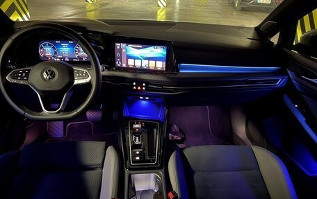 Volkswagen Golf VIII, 2022 год, 2 100 000 рублей, 7 фотография
