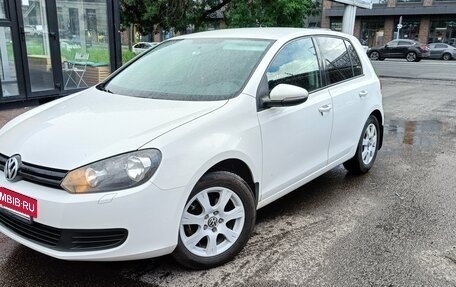 Volkswagen Golf VI, 2012 год, 900 000 рублей, 2 фотография