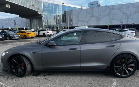 Tesla Model S I, 2012 год, 1 700 000 рублей, 3 фотография