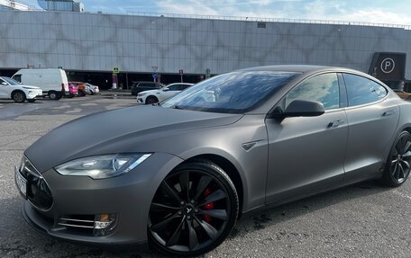 Tesla Model S I, 2012 год, 1 700 000 рублей, 4 фотография