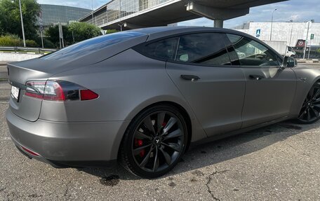 Tesla Model S I, 2012 год, 1 700 000 рублей, 9 фотография