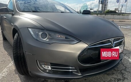 Tesla Model S I, 2012 год, 1 700 000 рублей, 6 фотография