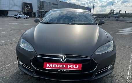 Tesla Model S I, 2012 год, 1 700 000 рублей, 5 фотография