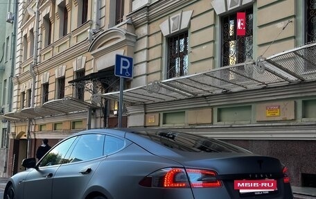 Tesla Model S I, 2012 год, 1 700 000 рублей, 32 фотография