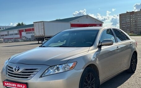 Toyota Camry, 2008 год, 800 000 рублей, 2 фотография