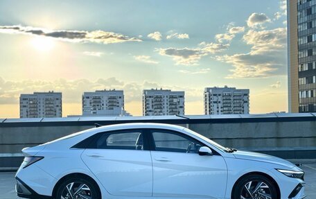 Hyundai Elantra, 2023 год, 2 600 000 рублей, 6 фотография