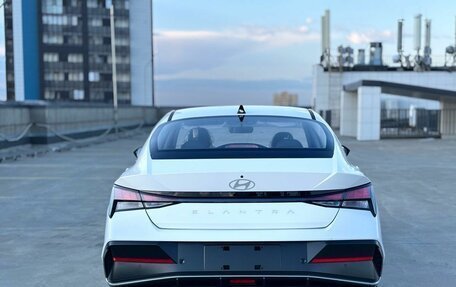 Hyundai Elantra, 2023 год, 2 600 000 рублей, 4 фотография