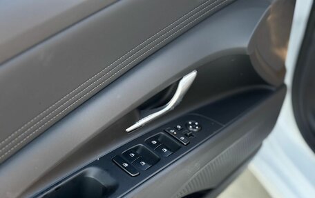 Hyundai Elantra, 2023 год, 2 600 000 рублей, 9 фотография