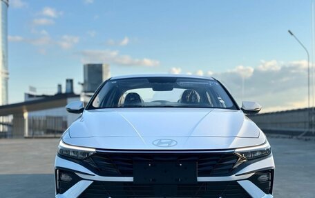 Hyundai Elantra, 2023 год, 2 600 000 рублей, 8 фотография