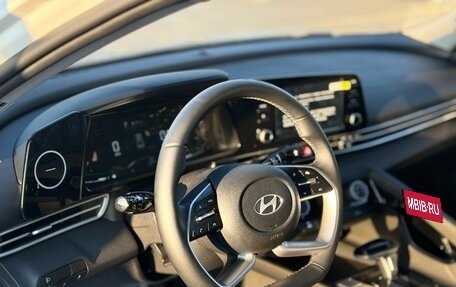 Hyundai Elantra, 2023 год, 2 600 000 рублей, 10 фотография