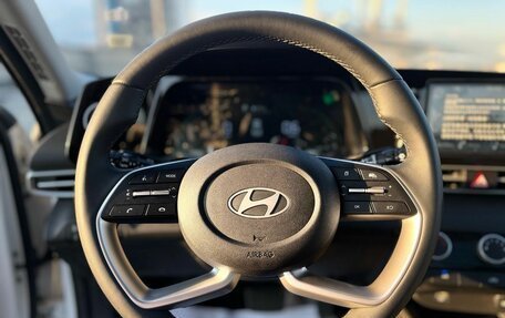 Hyundai Elantra, 2023 год, 2 600 000 рублей, 13 фотография
