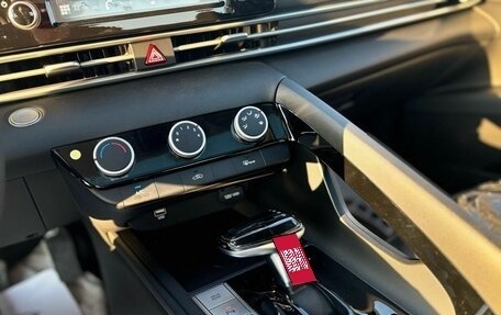 Hyundai Elantra, 2023 год, 2 600 000 рублей, 16 фотография