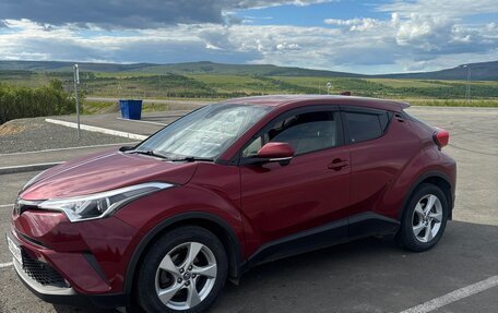 Toyota C-HR I рестайлинг, 2017 год, 1 580 000 рублей, 2 фотография