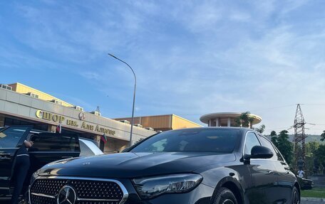 Mercedes-Benz E-Класс, 2024 год, 7 700 000 рублей, 1 фотография