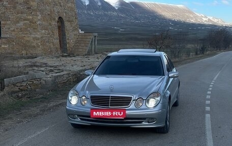 Mercedes-Benz E-Класс, 2005 год, 630 000 рублей, 3 фотография