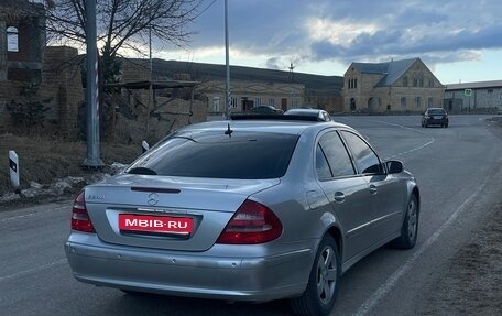 Mercedes-Benz E-Класс, 2005 год, 630 000 рублей, 4 фотография