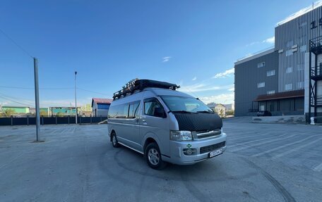 Toyota HiAce H200, 2008 год, 2 350 000 рублей, 3 фотография