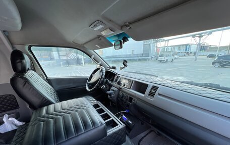 Toyota HiAce H200, 2008 год, 2 350 000 рублей, 28 фотография