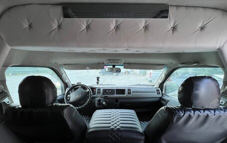 Toyota HiAce H200, 2008 год, 2 350 000 рублей, 24 фотография