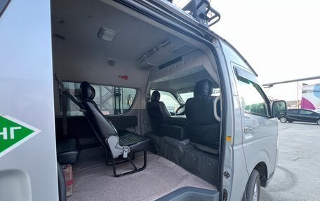 Toyota HiAce H200, 2008 год, 2 350 000 рублей, 17 фотография