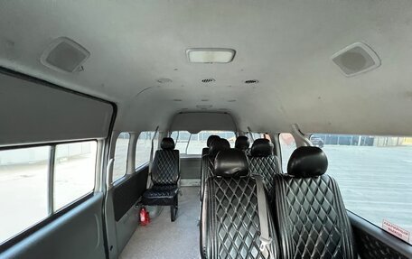 Toyota HiAce H200, 2008 год, 2 350 000 рублей, 38 фотография