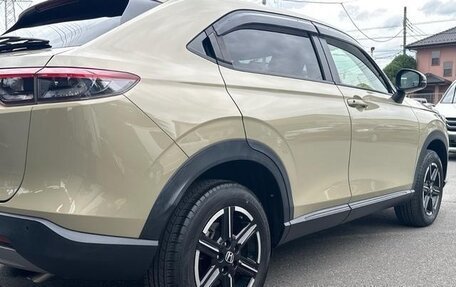Honda Vezel, 2022 год, 1 730 000 рублей, 6 фотография