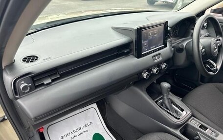 Honda Vezel, 2022 год, 1 730 000 рублей, 10 фотография