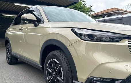 Honda Vezel, 2022 год, 1 730 000 рублей, 2 фотография