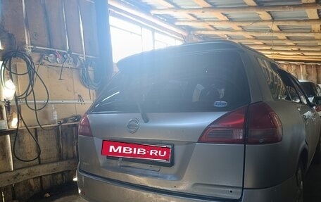Nissan Wingroad III, 2002 год, 350 000 рублей, 3 фотография