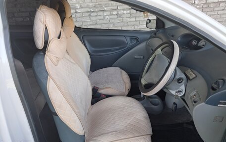 Toyota Vitz, 2000 год, 240 000 рублей, 6 фотография