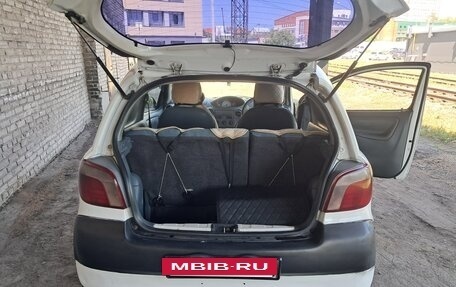 Toyota Vitz, 2000 год, 240 000 рублей, 4 фотография