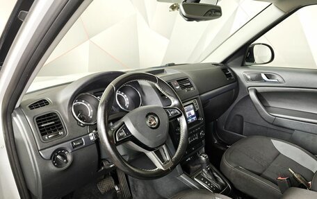 Skoda Yeti I рестайлинг, 2017 год, 1 397 000 рублей, 18 фотография