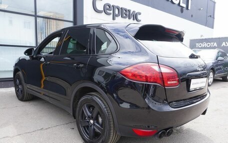 Porsche Cayenne III, 2011 год, 2 090 000 рублей, 7 фотография