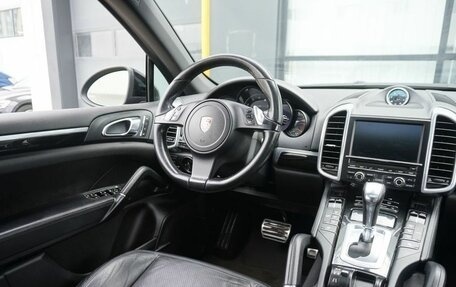 Porsche Cayenne III, 2011 год, 2 090 000 рублей, 13 фотография