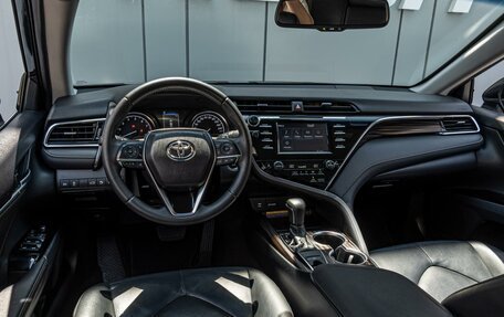 Toyota Camry, 2019 год, 2 599 000 рублей, 6 фотография