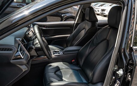 Toyota Camry, 2019 год, 2 599 000 рублей, 10 фотография