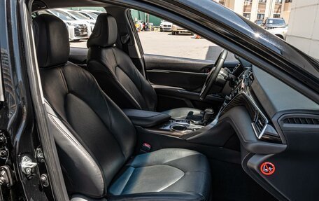 Toyota Camry, 2019 год, 2 599 000 рублей, 8 фотография