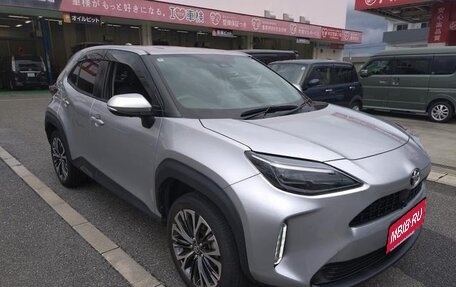 Toyota Yaris Cross, 2022 год, 1 500 000 рублей, 1 фотография