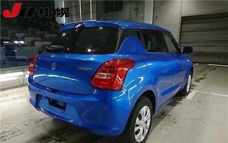 Suzuki Swift V, 2022 год, 830 000 рублей, 2 фотография