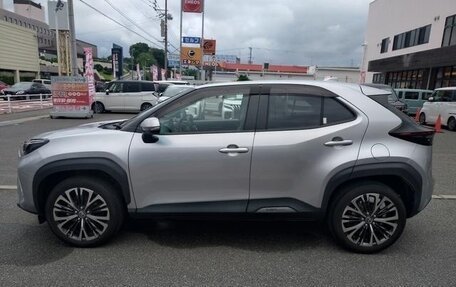 Toyota Yaris Cross, 2022 год, 1 500 000 рублей, 8 фотография