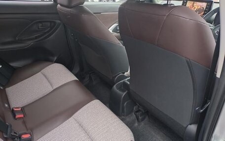 Toyota Yaris Cross, 2022 год, 1 500 000 рублей, 12 фотография