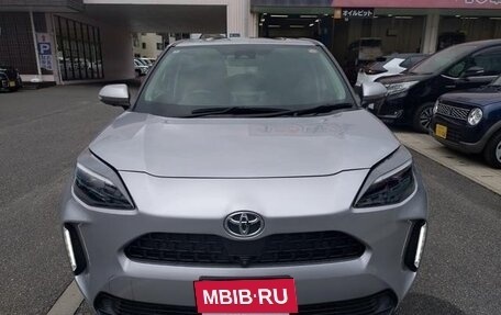 Toyota Yaris Cross, 2022 год, 1 500 000 рублей, 3 фотография