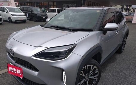 Toyota Yaris Cross, 2022 год, 1 500 000 рублей, 2 фотография