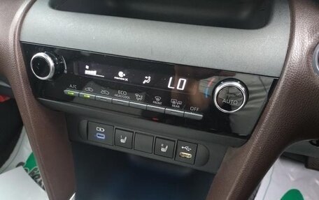 Toyota Yaris Cross, 2022 год, 1 500 000 рублей, 17 фотография