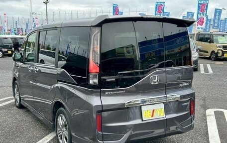 Honda Stepwgn IV, 2016 год, 1 600 000 рублей, 5 фотография