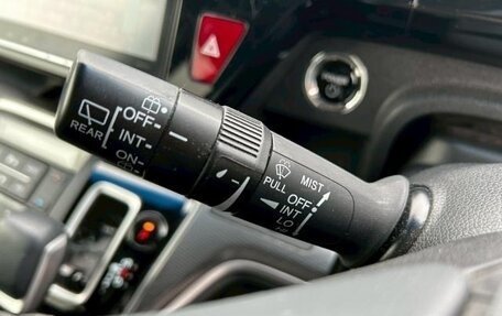 Honda Stepwgn IV, 2016 год, 1 600 000 рублей, 18 фотография