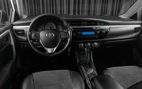 Toyota Corolla, 2015 год, 1 265 000 рублей, 6 фотография